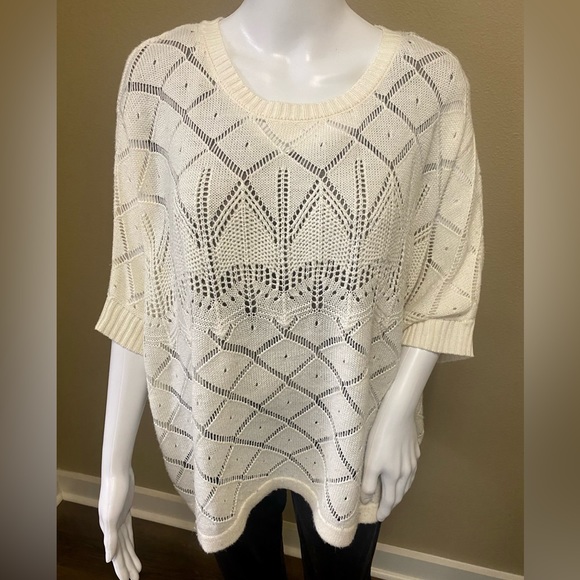 Forever 21 Sweater - Picture 2 of 4